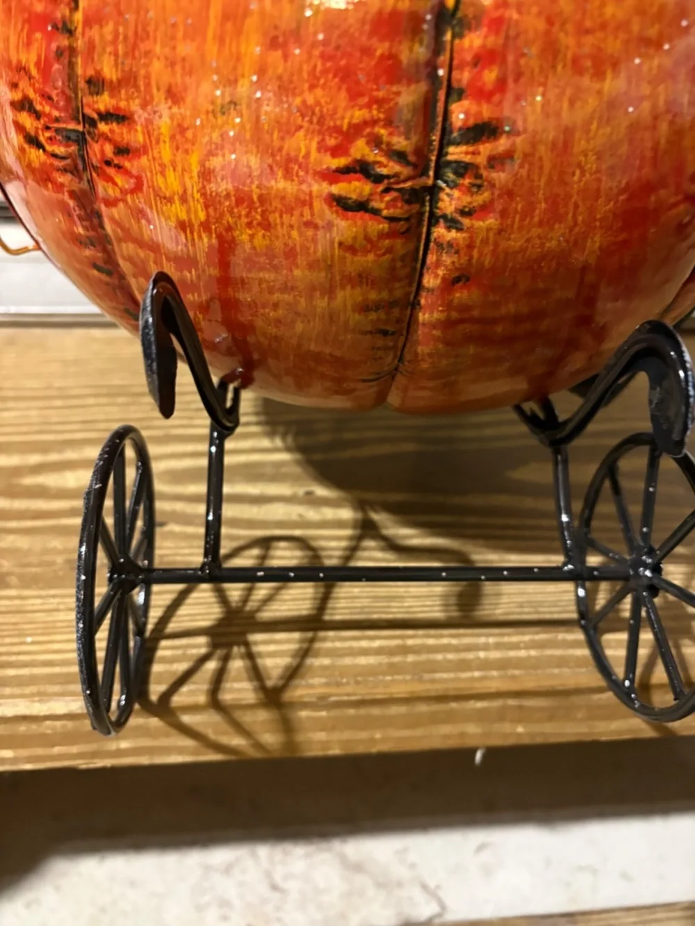 ZAERLTD ONLY ONE ON POSH- METAL PUMPKIN LIGHT UP ON CARRIAGE